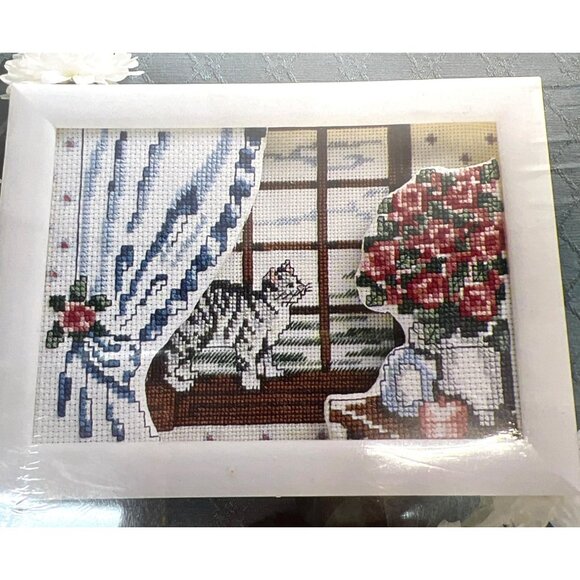 Vintage Cat Cross Stitch Shadow Box Kit By Designs For The Needle With White Fra - Picture 2 of 3